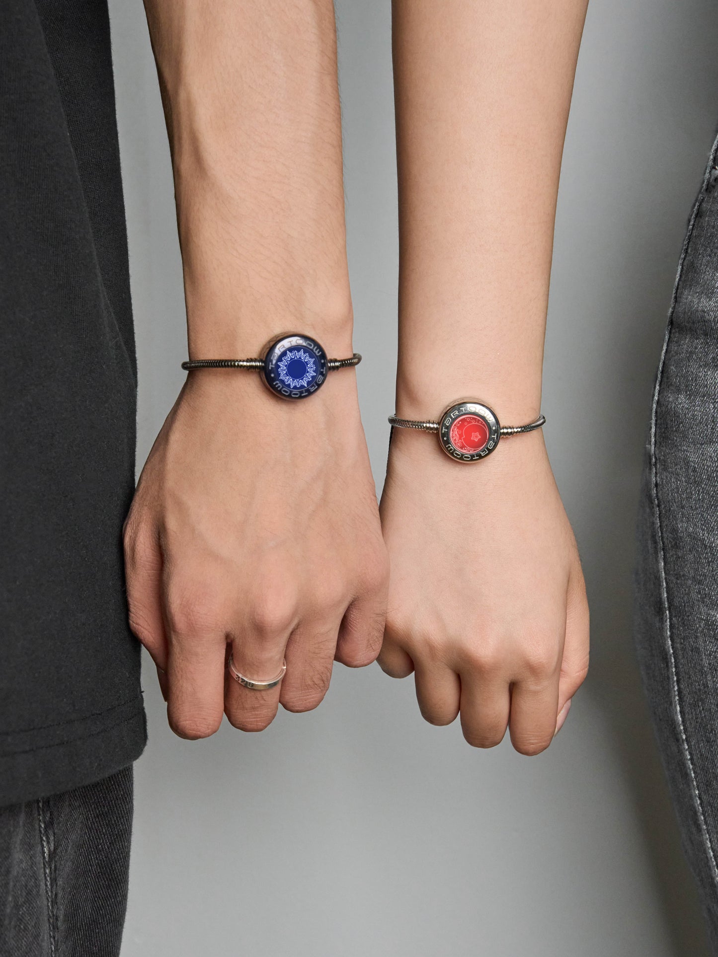 tartoow Long Distance Touch Vibration Bracelets Long Distance Relationship Love Bracelets for Couples Bluetooth S001
