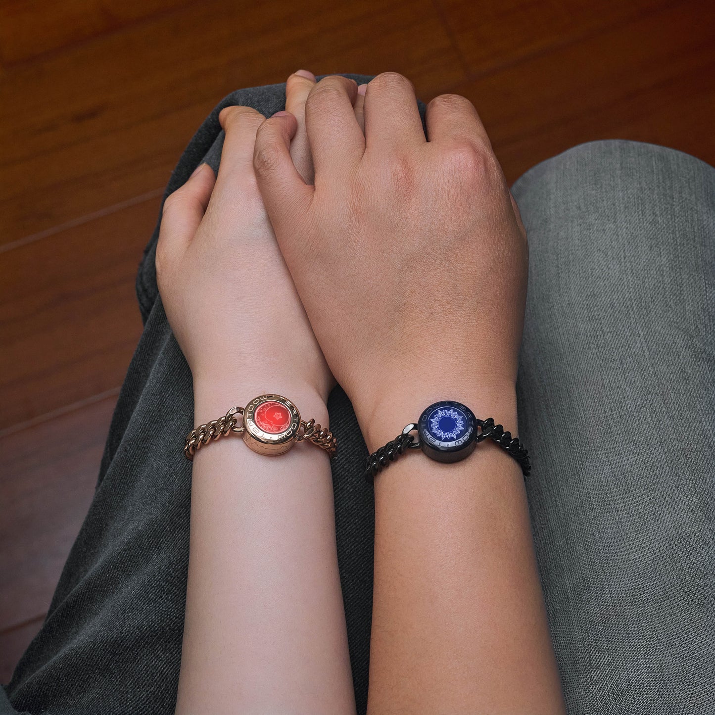 tartoow Long Distance Touch Vibration Bracelets Long Distance Relationship Gifts for Girlfriend Boyfriend Love Bracelets for Couples Bluetooth GD001