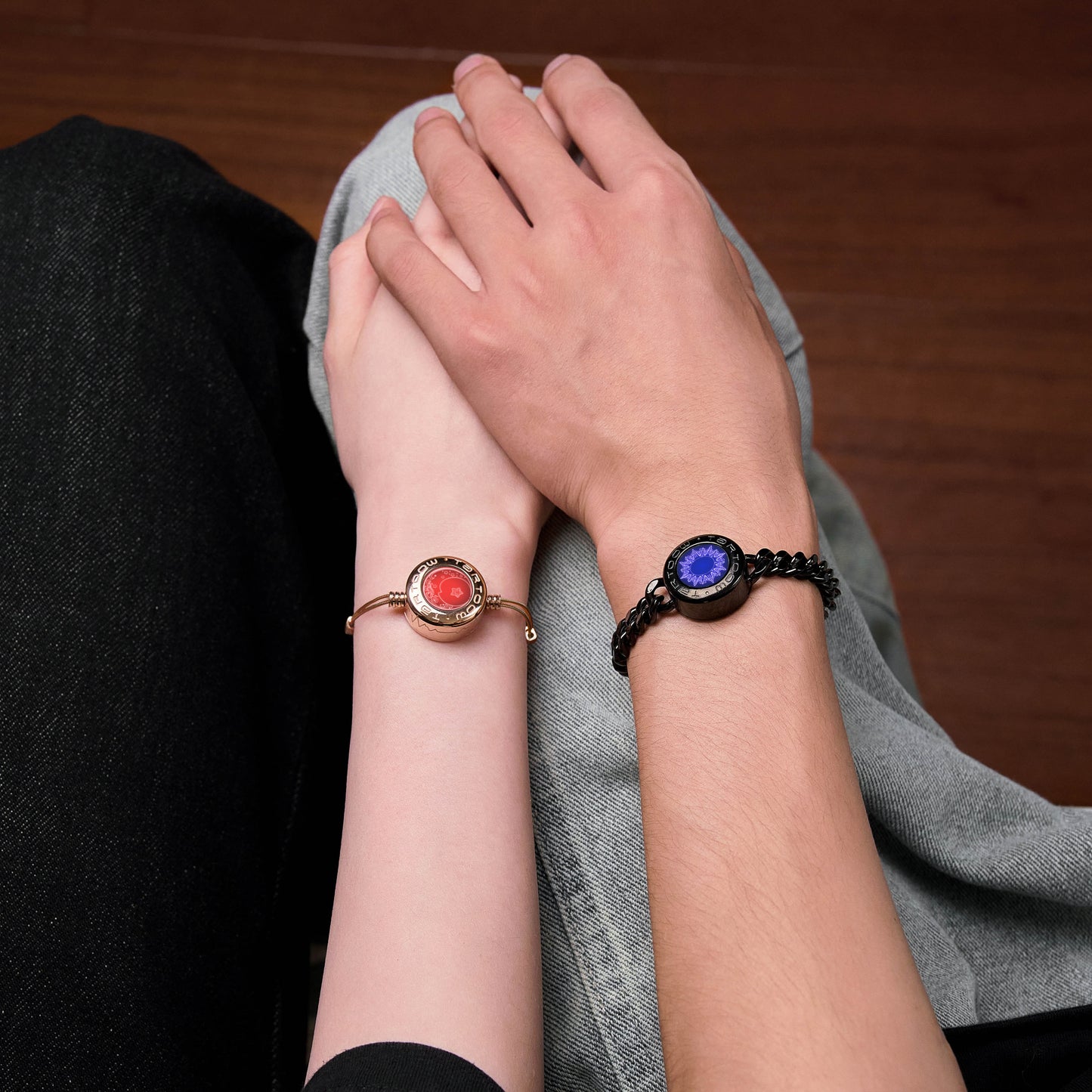tartoow Long Distance Touch Vibration Bracelets Long Distance Relationship Gifts for Girlfriend Boyfriend Love Bracelets for Couples Bluetooth GD001
