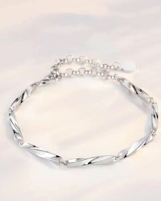 tartoow Mobius Twisted Chain Bracelet for Women Men, Minimalist Adjustable Silver Plated Couple Bracelet Stackable Jewelry Gift SL02